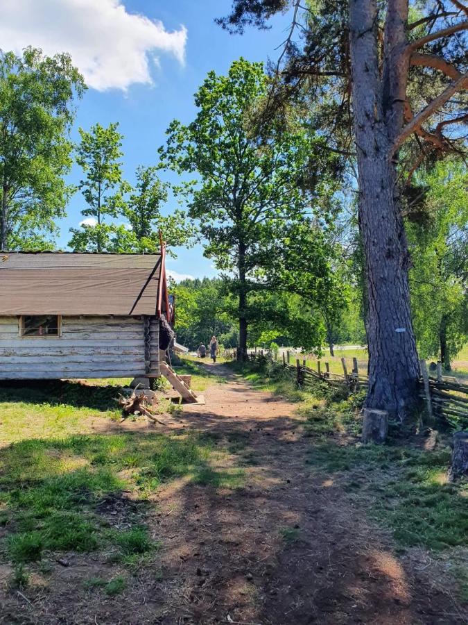 Bed and Breakfast Vittfarnas Hird Vikingaby Sosdala Exterior foto