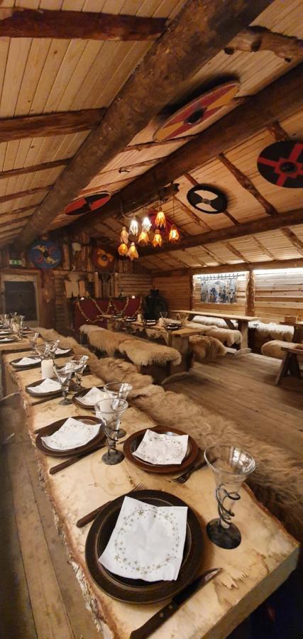Bed and Breakfast Vittfarnas Hird Vikingaby Sosdala Exterior foto